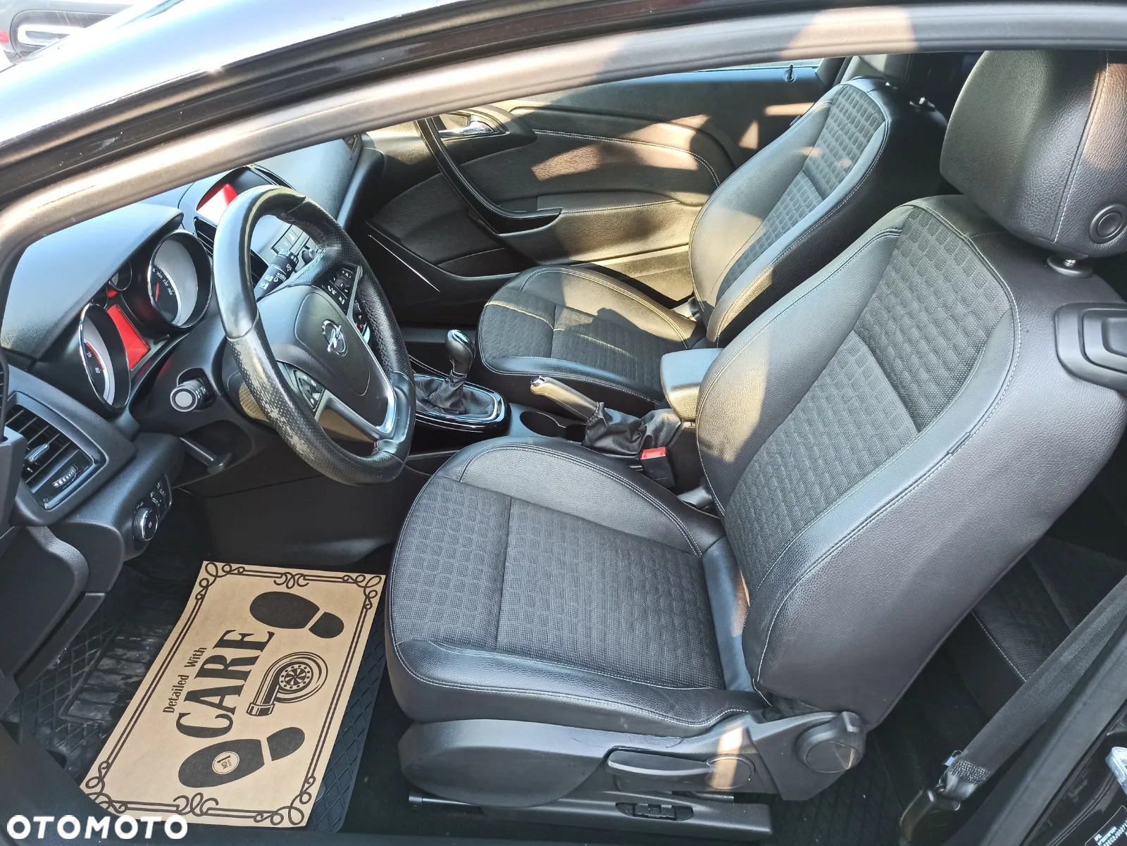 Opel Astra GTC 1.4 Turbo Edition - 13