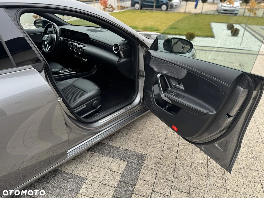 Mercedes-Benz CLA 200 d 8G-DCT Special Edition - 19