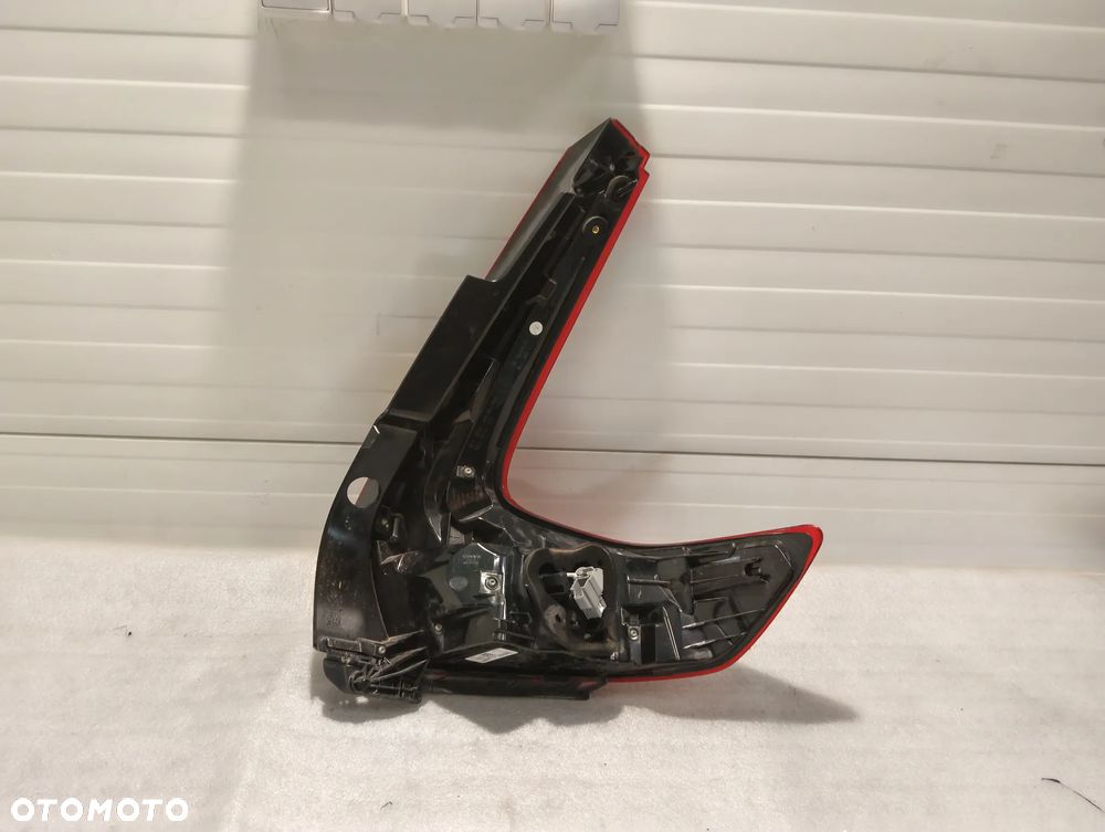 Volvo XC40 LAMPA TYLNA STRONA LEWA 31446790 - 4
