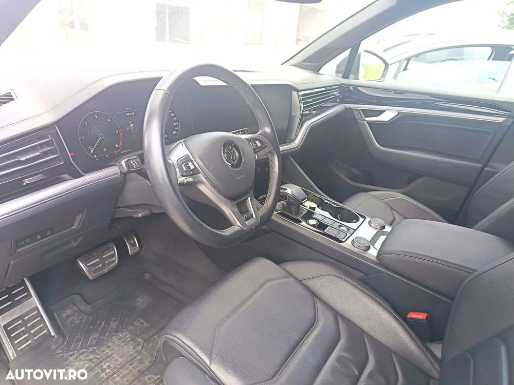 Volkswagen Touareg 3.0 V6 TDI SCR 4Motion Automatik R-Line - 4