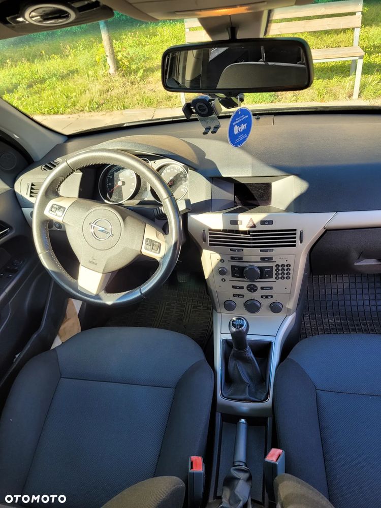 Opel Astra 1.6 Enjoy - 11