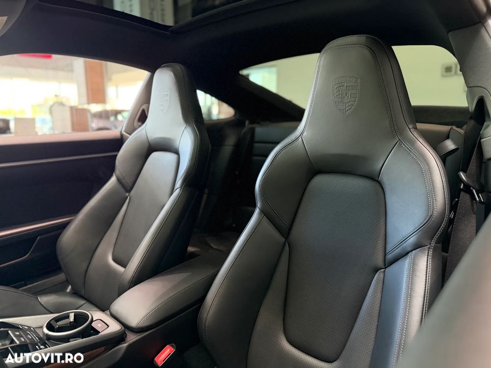 Porsche 911 Carrera PDK - 24
