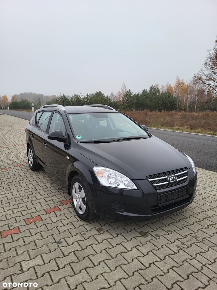 Kia Ceed - 1