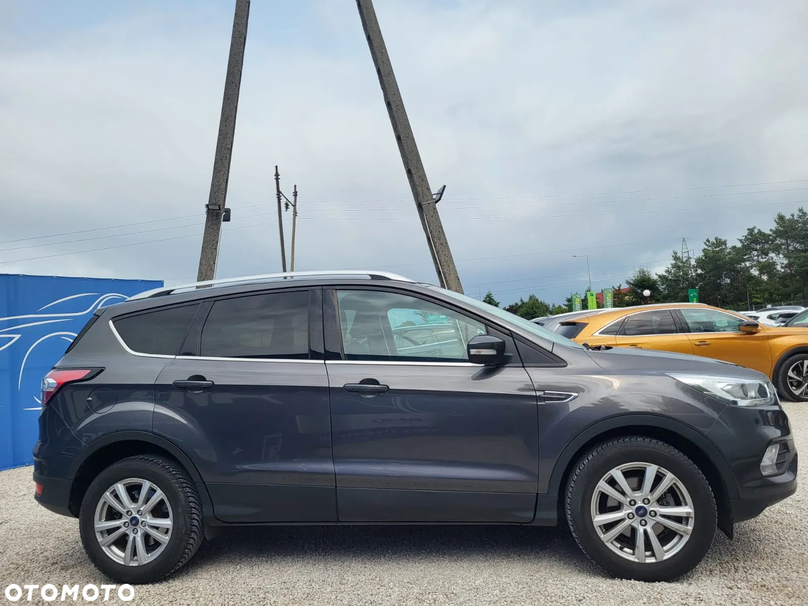 Ford Kuga 1.5 EcoBoost 2x4 Black & Silver - 5