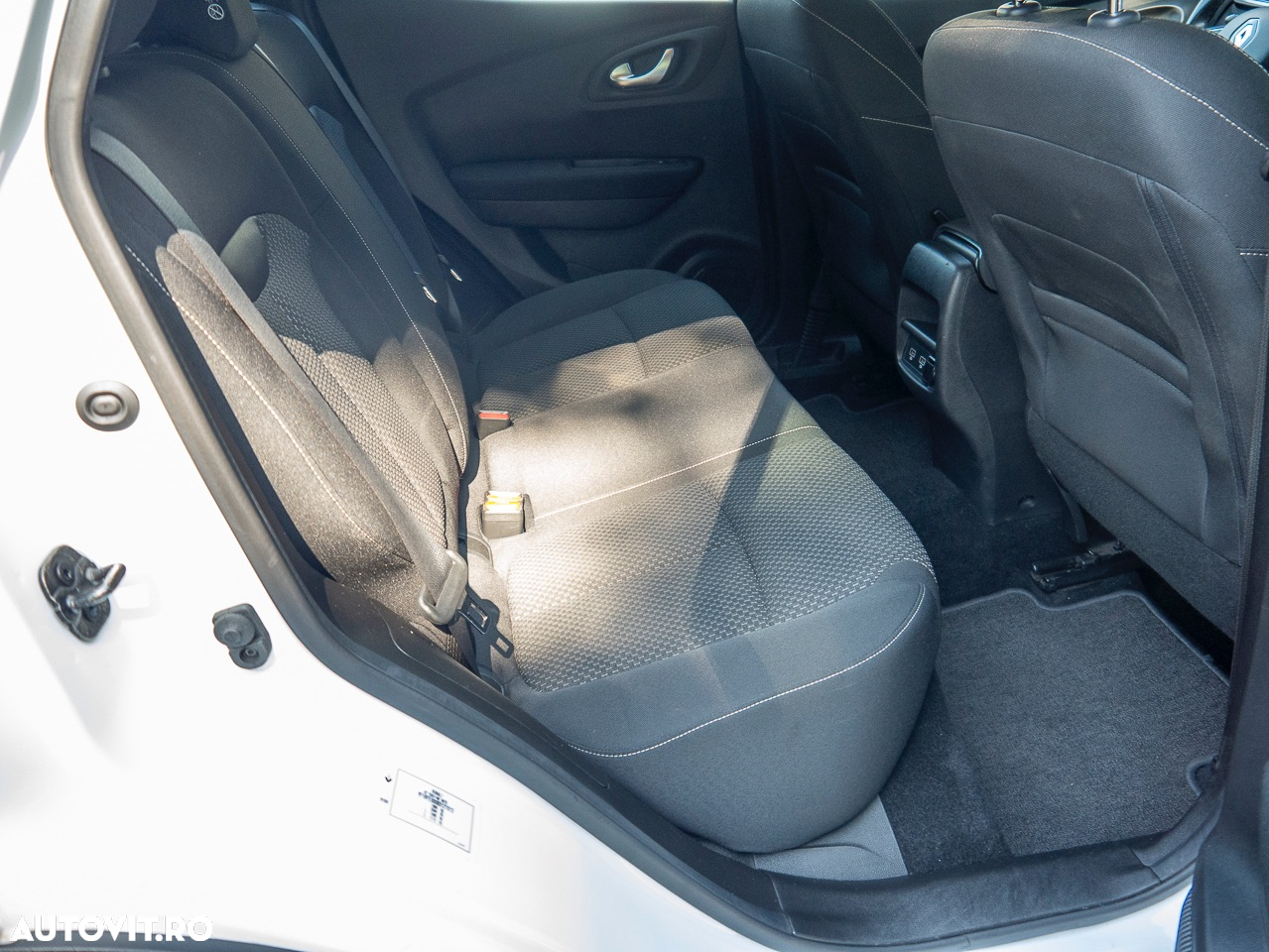 Renault Kadjar BLUE dCi 115 EDC BUSINESS EDITION - 4