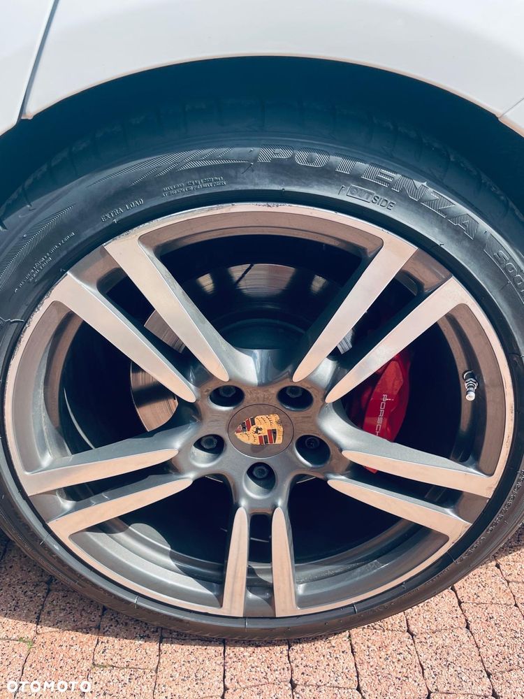 Porsche Panamera GTS PDK - 9