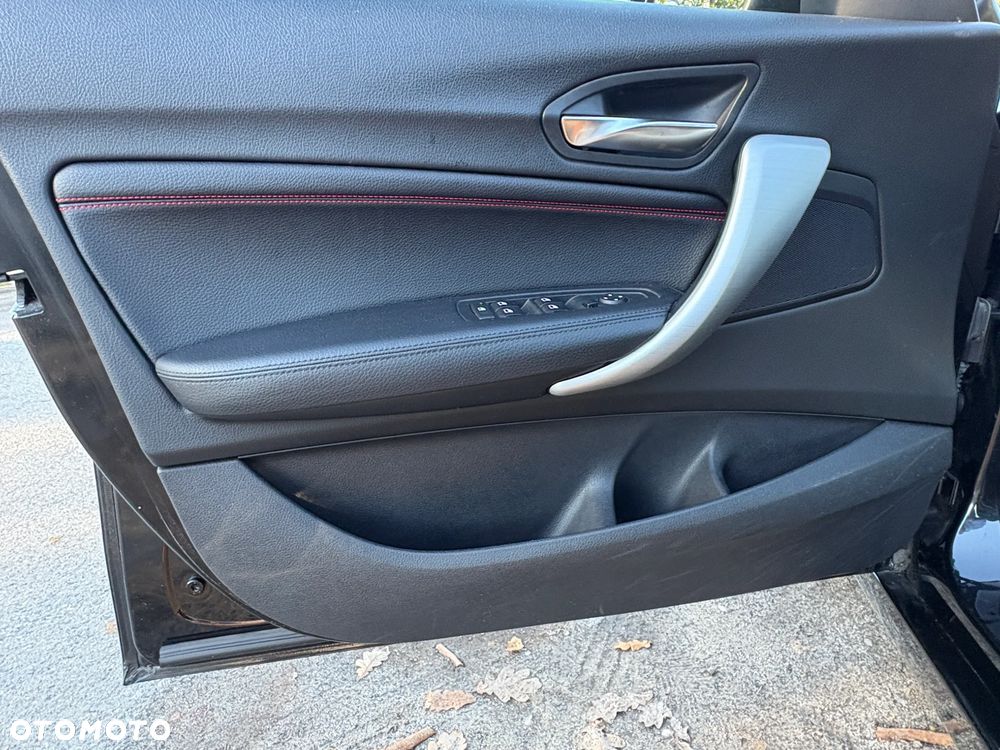 BMW Seria 1 - 25