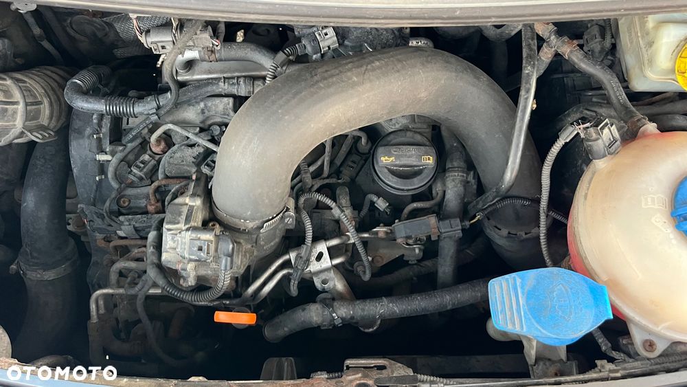 Volkswagen Caravelle - 33