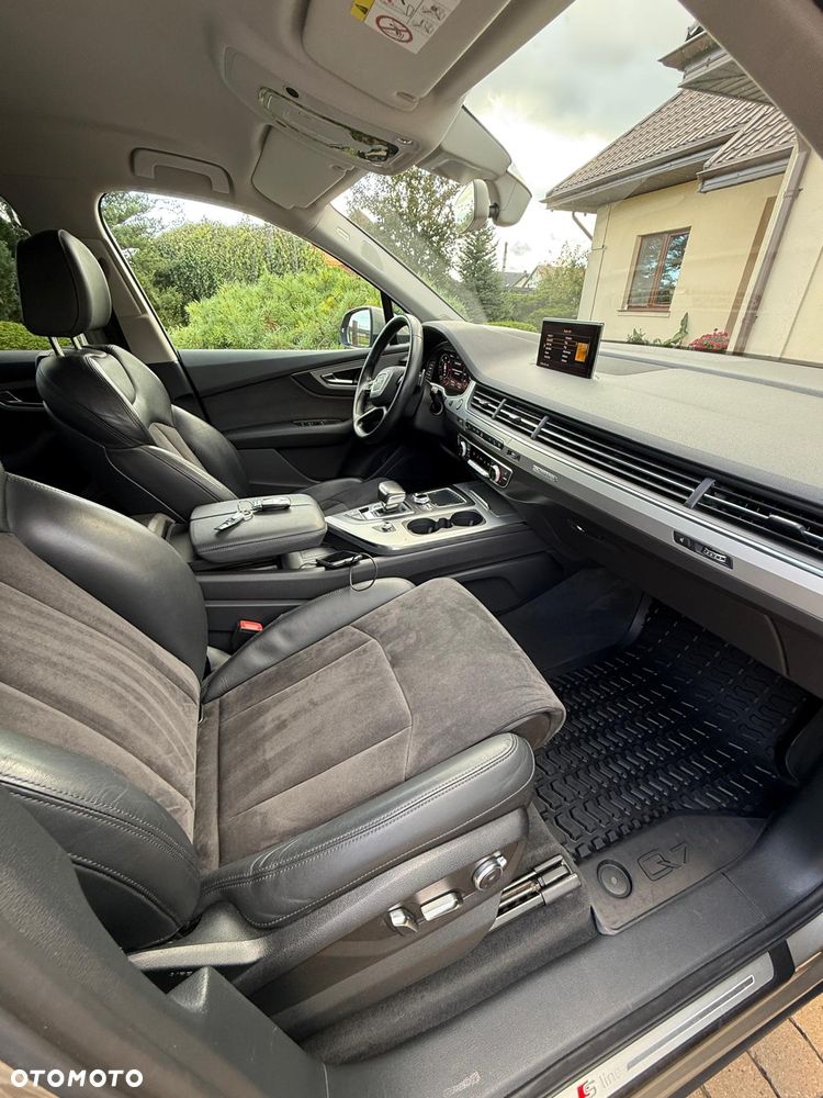 Audi Q7 - 12
