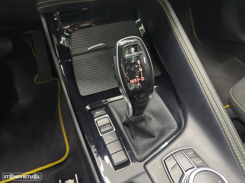 BMW X2 18 d xDrive Auto Pack 50 anos M - 30