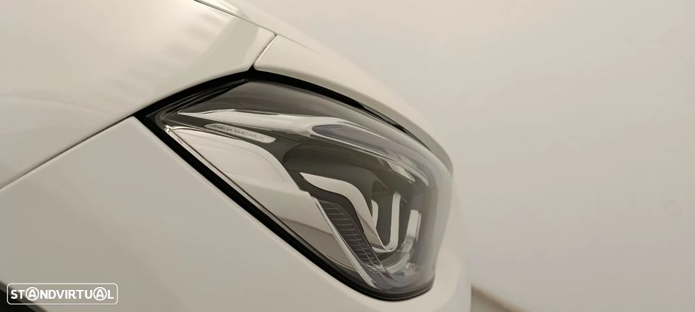 Mercedes-Benz GLA 180 d AMG Line - 31