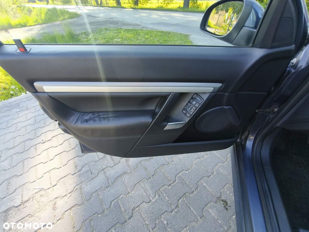 Opel Vectra 3.0 V6 CDTI Cosmo - 17