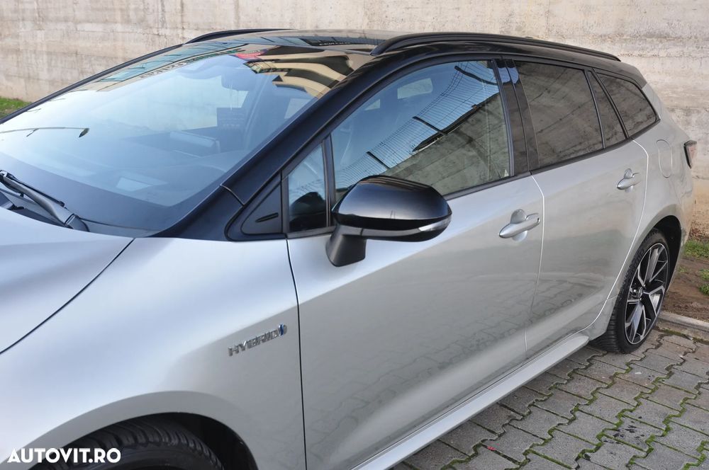 Toyota Corolla 2.0 HSD Exclusive Plus GR Sport Bi-Tone - 14