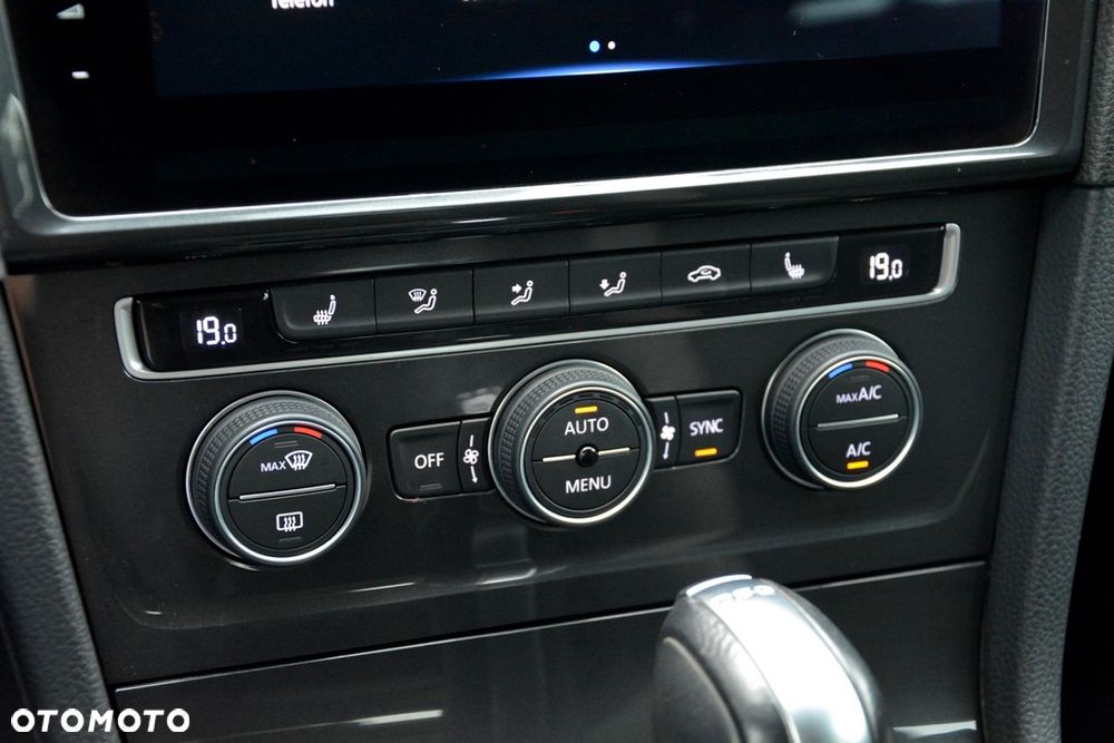 Volkswagen Golf - 18