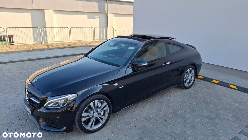 Mercedes-Benz Klasa C 300 9G-TRONIC AMG Line - 22