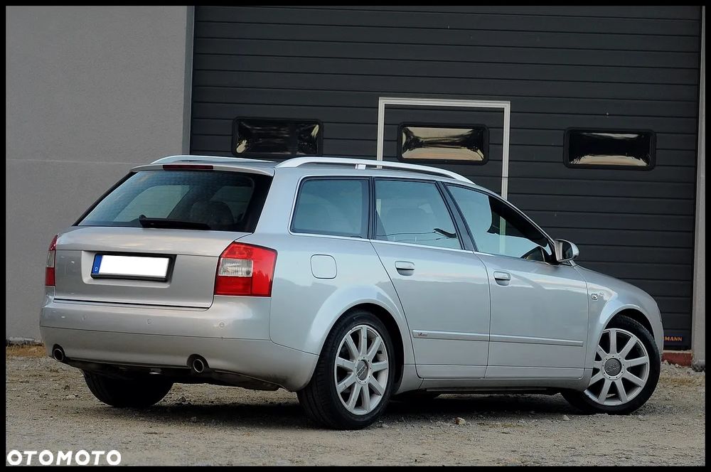 Audi A4 Avant 2.4 - 23