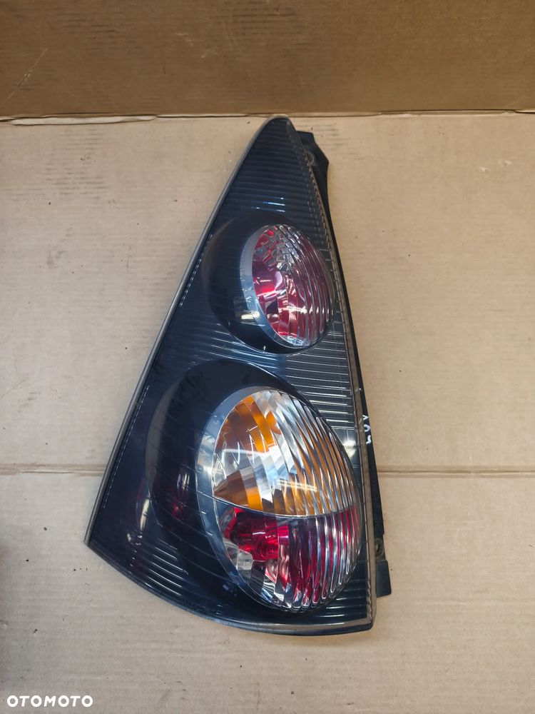 LAMPA TYŁ TYLNA LEWA PEUGEOT 107 - 2