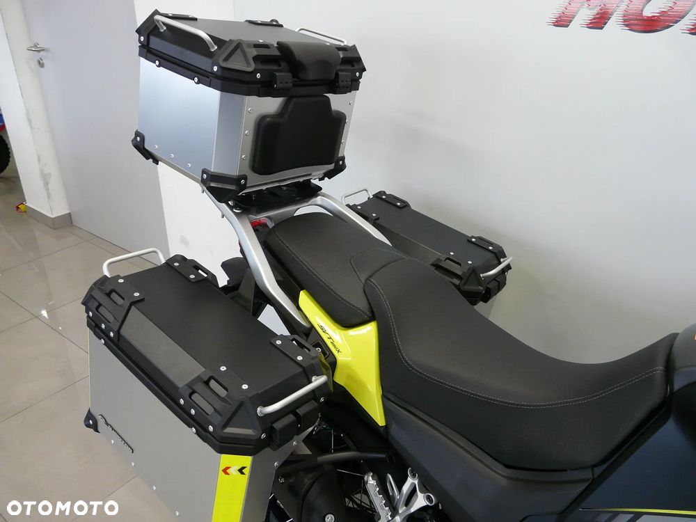 QJMOTOR SVT 650X - 11