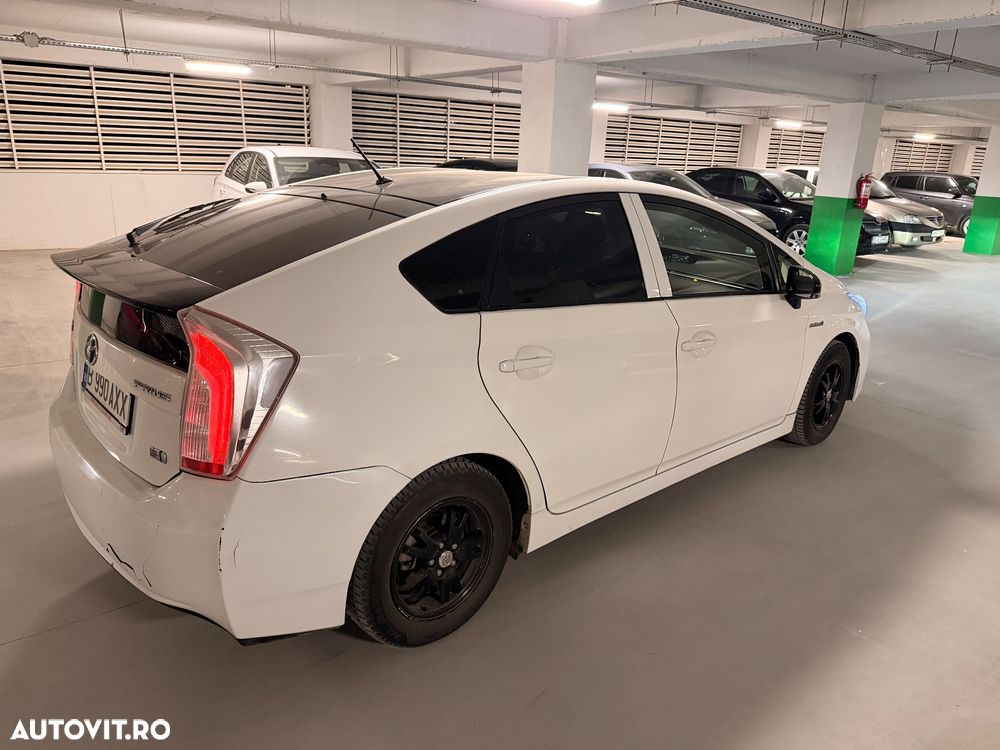 Toyota Prius (Hybrid) Luna - 5