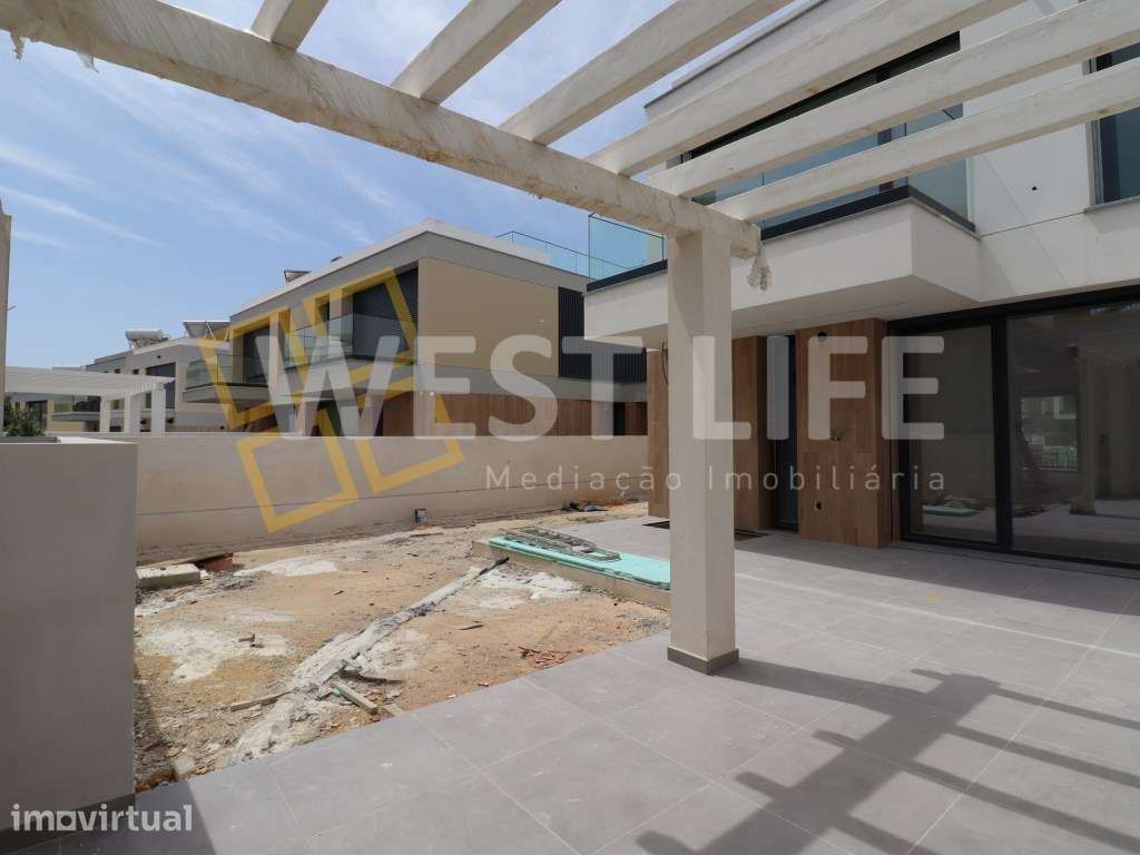 Moradia T4 com Piscina e Rooftop Vista Mar na Ericeira | 5 minutos ... - Grande imagem: 4/30
