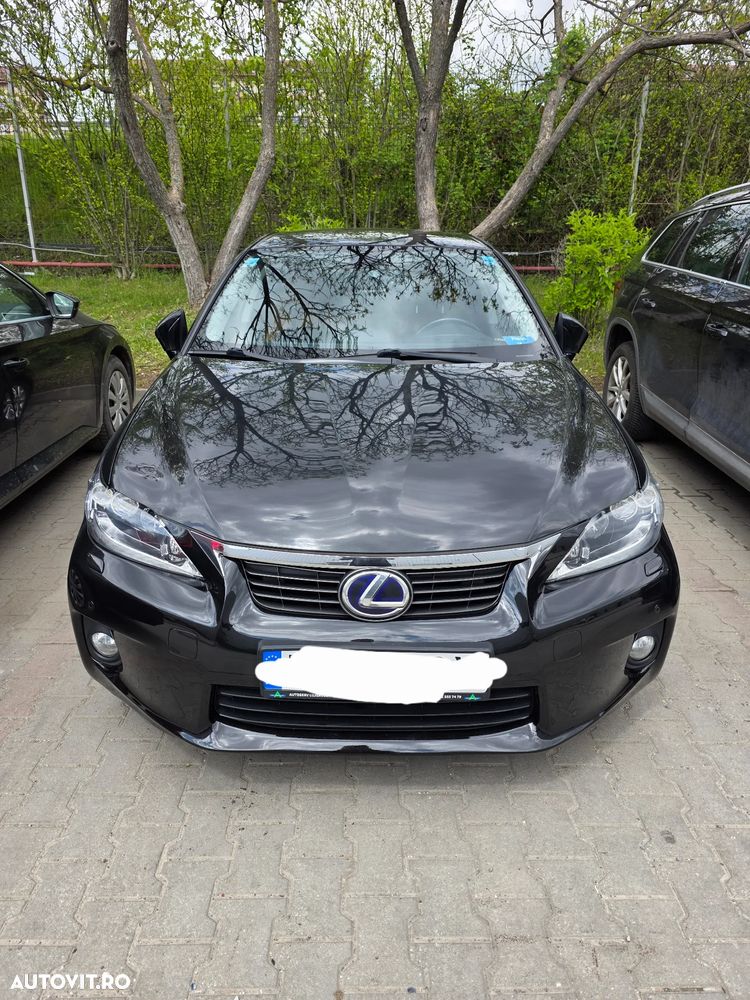 Lexus CT - 1