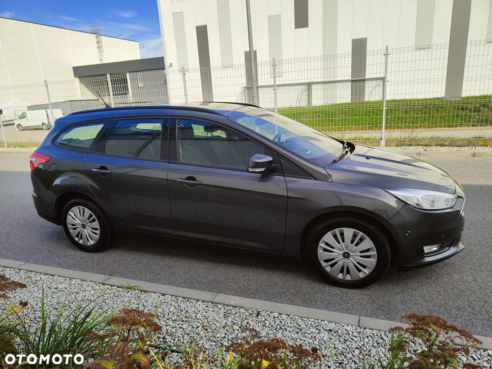 Ford Focus 1.0 EcoBoost Titanium - 3