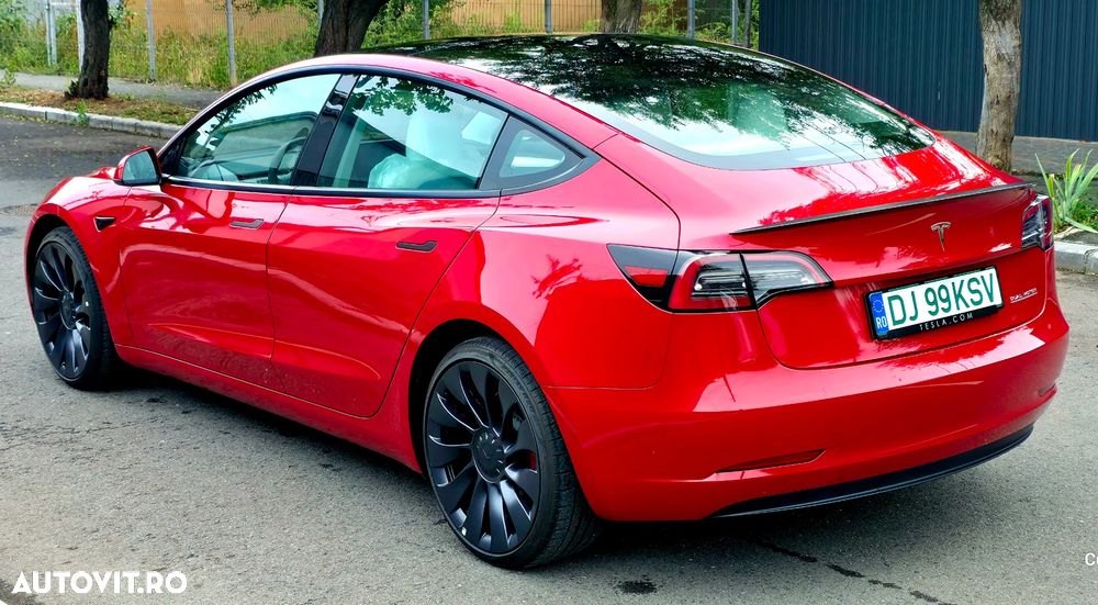 Tesla Model 3 Performance - 5