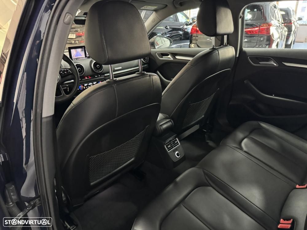 Audi A3 Sportback 30 TFSI Design - 46