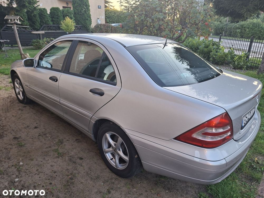 Mercedes-Benz C-Class 2003 photo 4