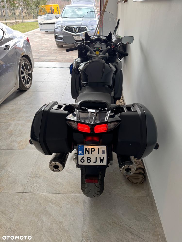 Yamaha FJR - 3