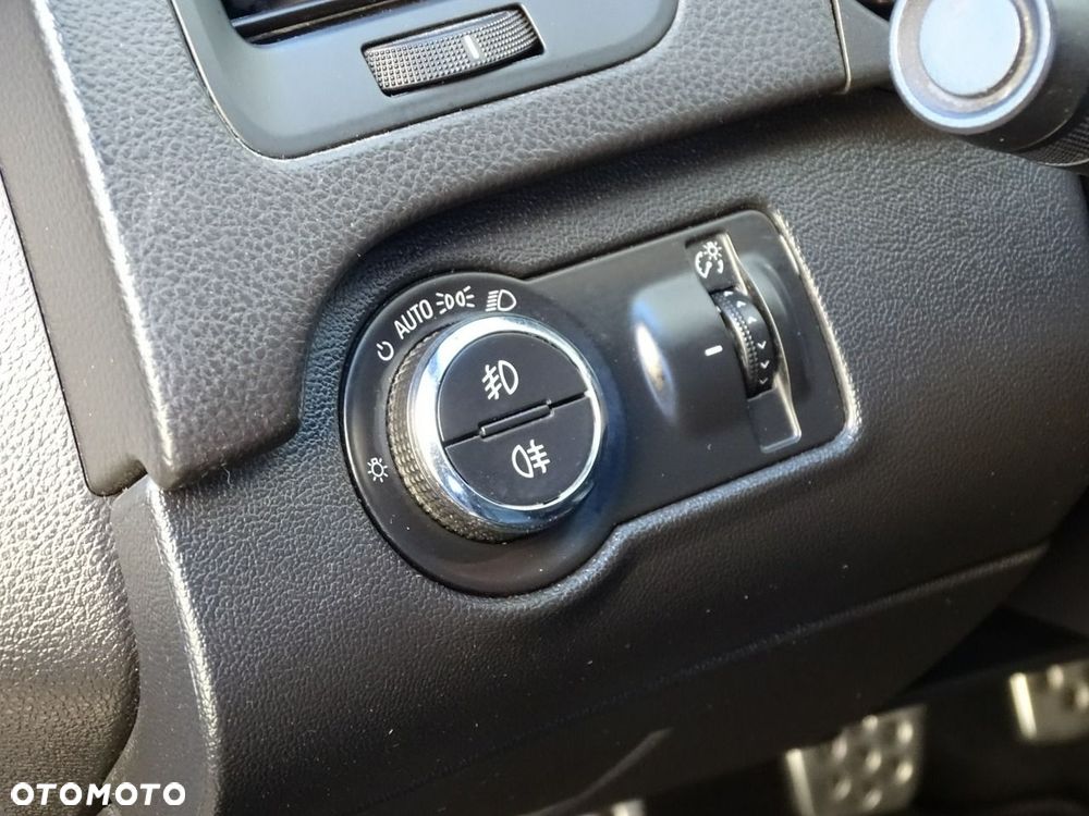 Opel Insignia - 20