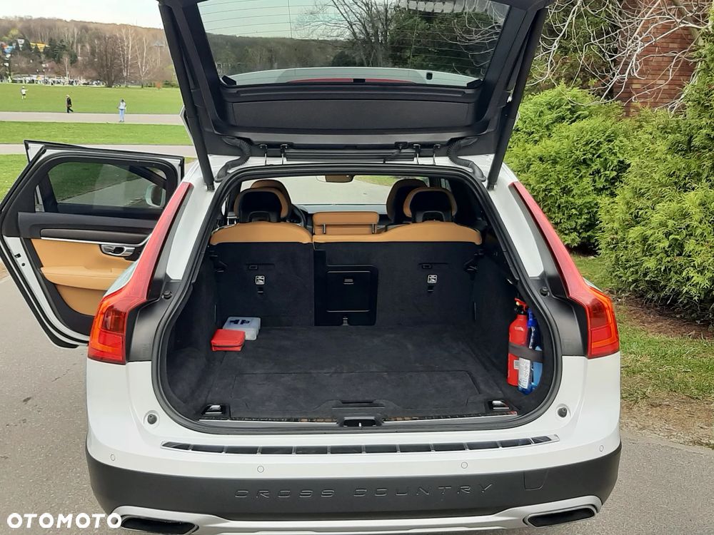 Volvo V90 Cross Country T6 AWD Geartronic - 17