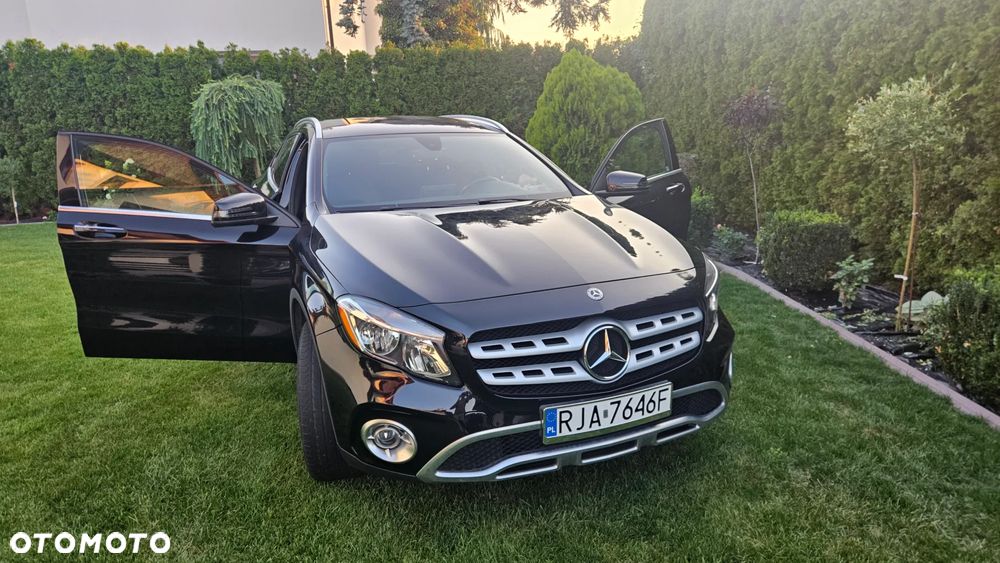 Mercedes-Benz GLA 250 4-Matic - 6