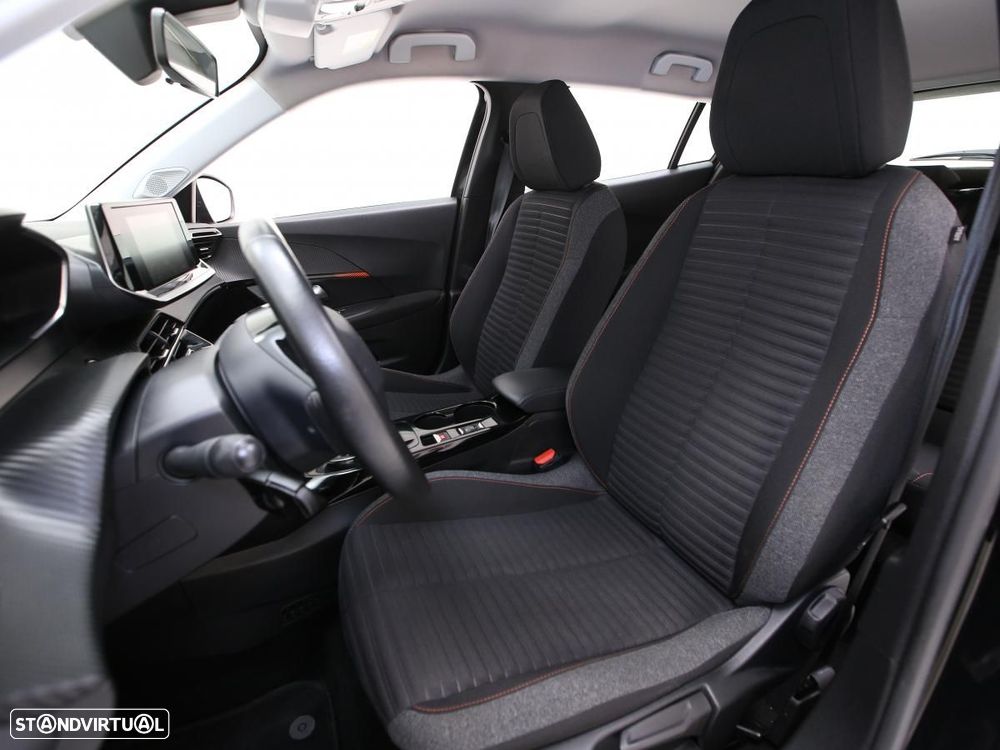 Peugeot e-2008 50 kWh Active - 8