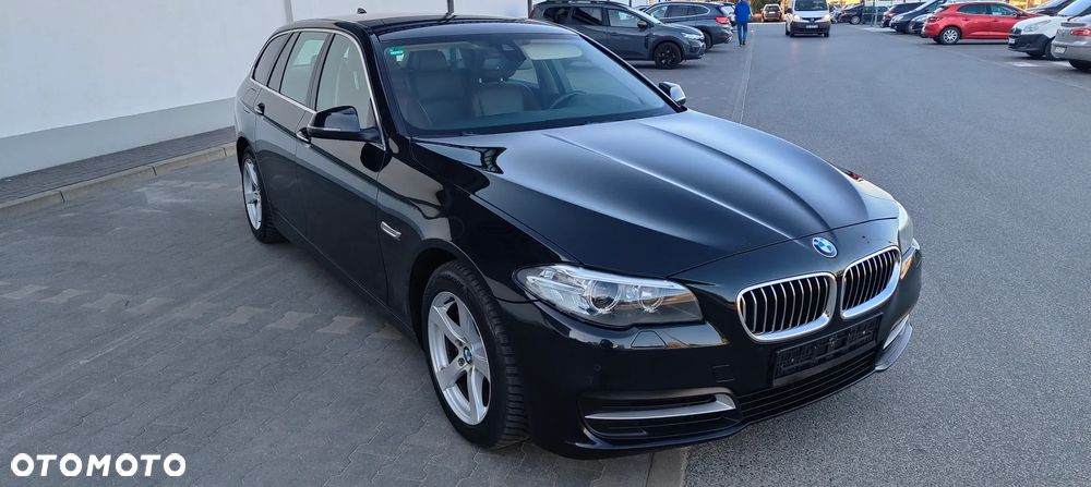 BMW Seria 5 525d Luxury Line - 8