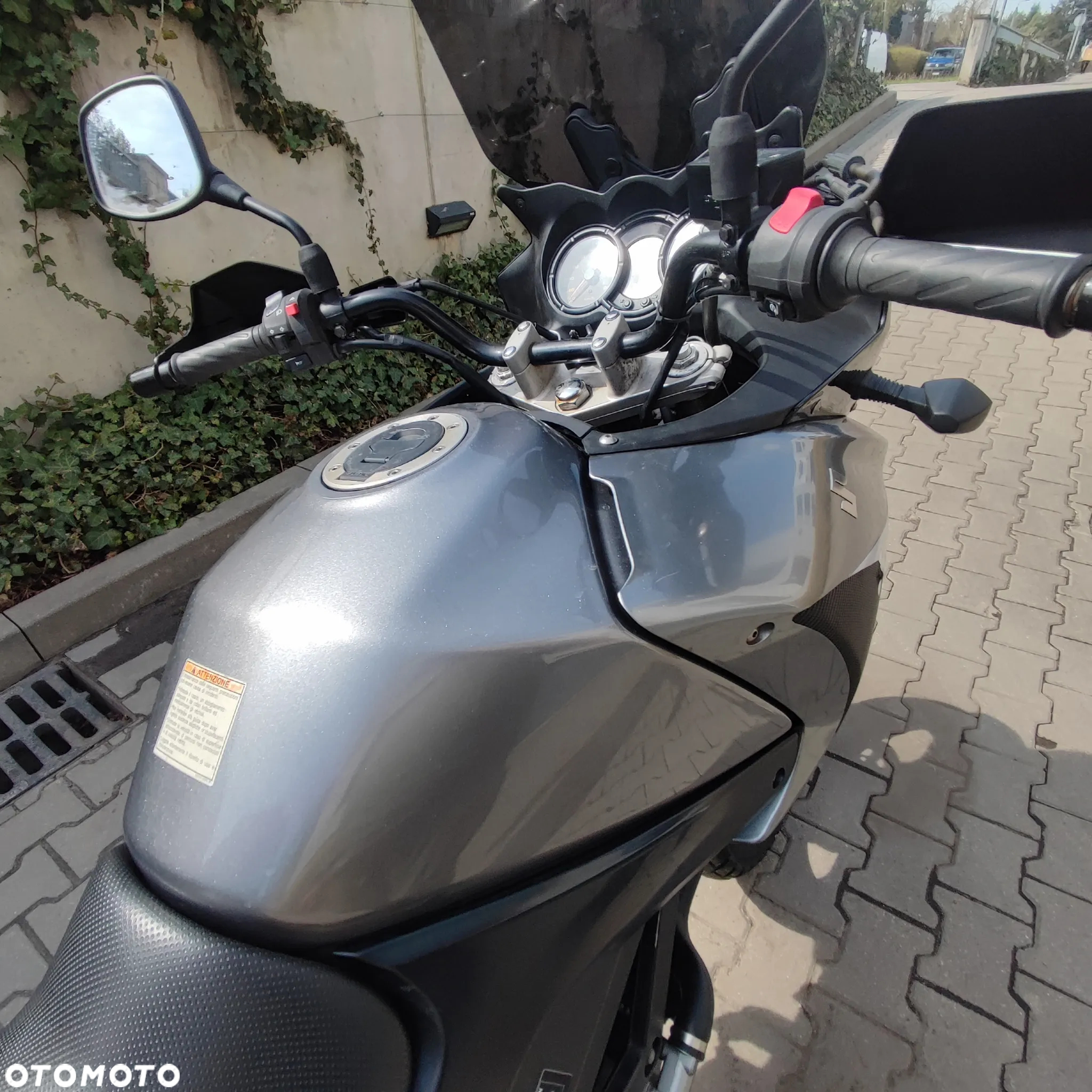 Suzuki DL - 18