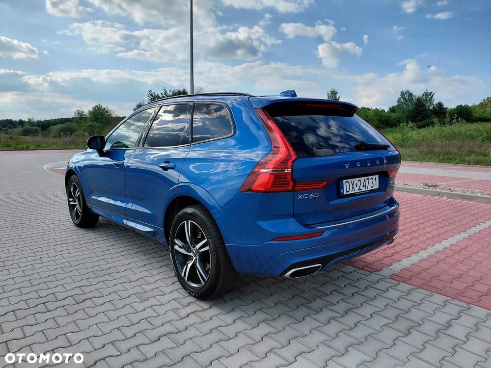 Volvo XC 60 B5 D AWD R-Design - 24