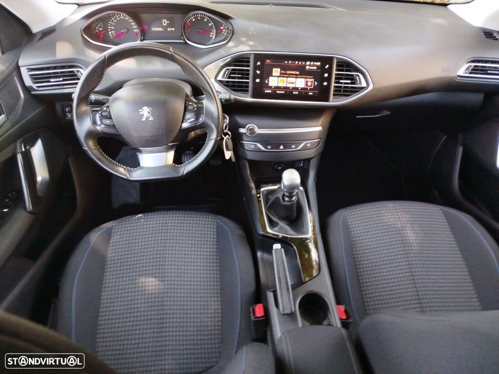Peugeot 308 SW 1.2 PureTech Style - 29