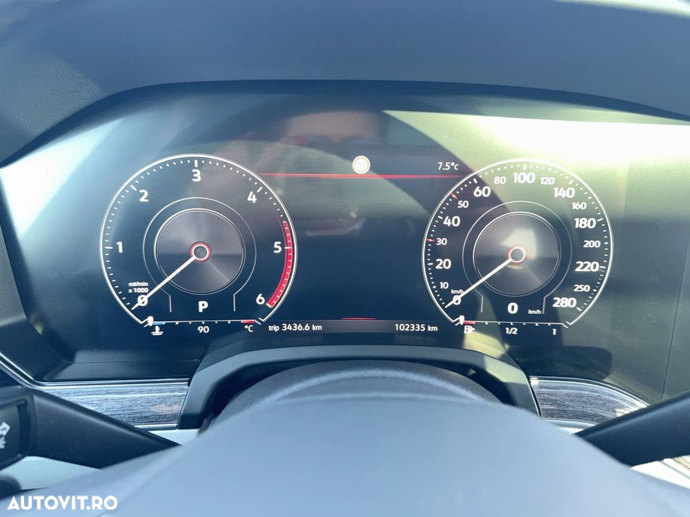 Volkswagen Touareg V6 TDI 4MOTION Elegance - 10