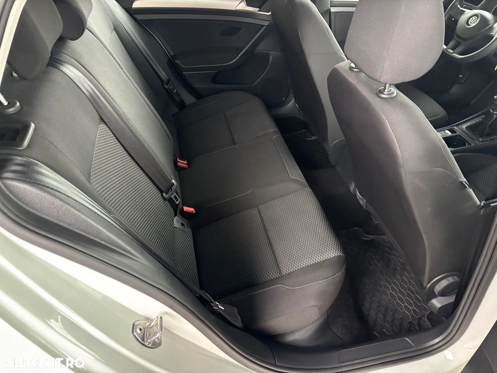 Volkswagen Golf 1.0 TSI Comfortline - 39
