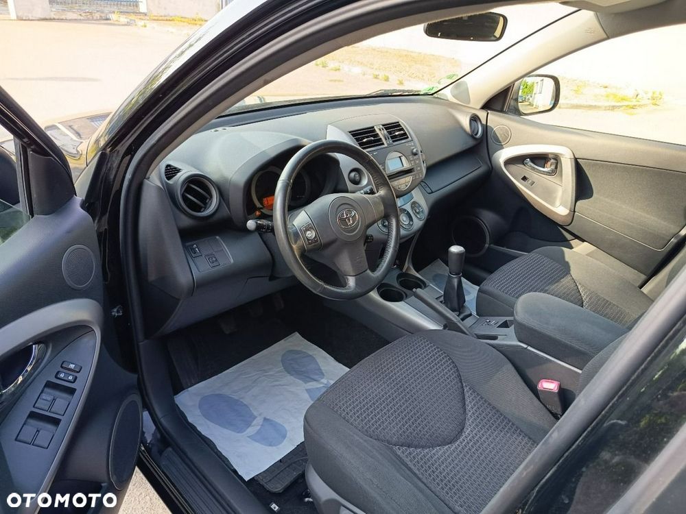 Toyota RAV4 - 5