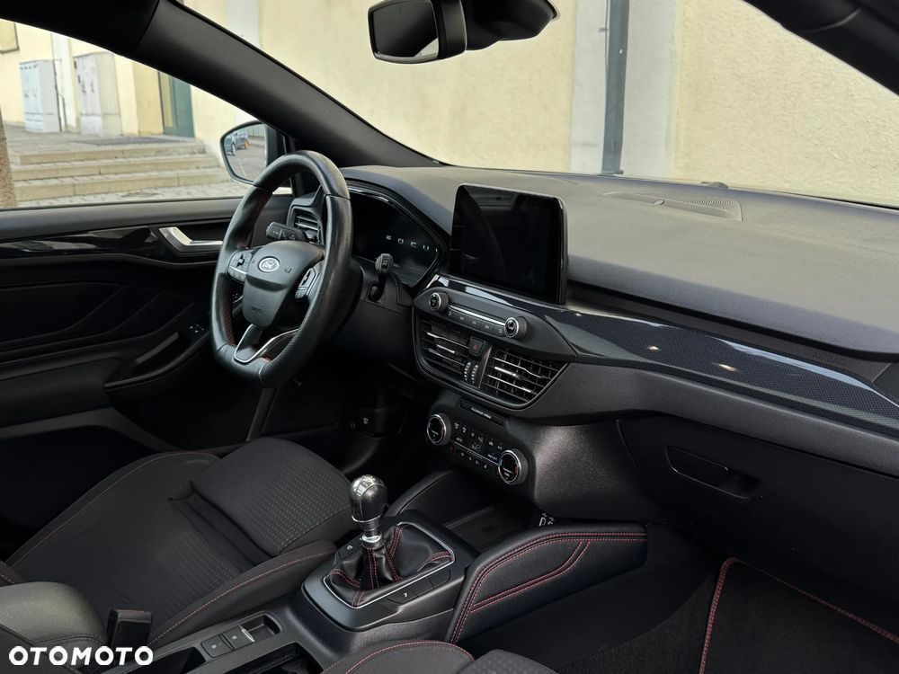 Ford Focus 1.5 EcoBlue ST-Line - 30