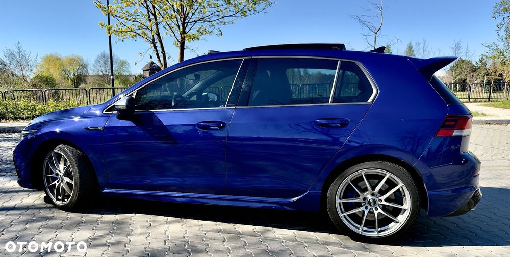 Volkswagen Golf - 8