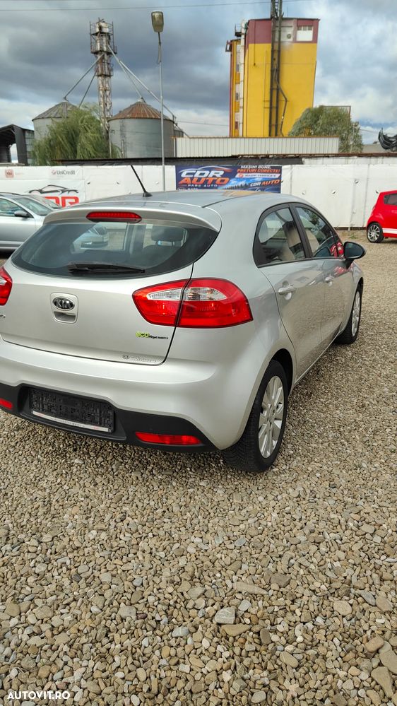 Kia Rio - 6