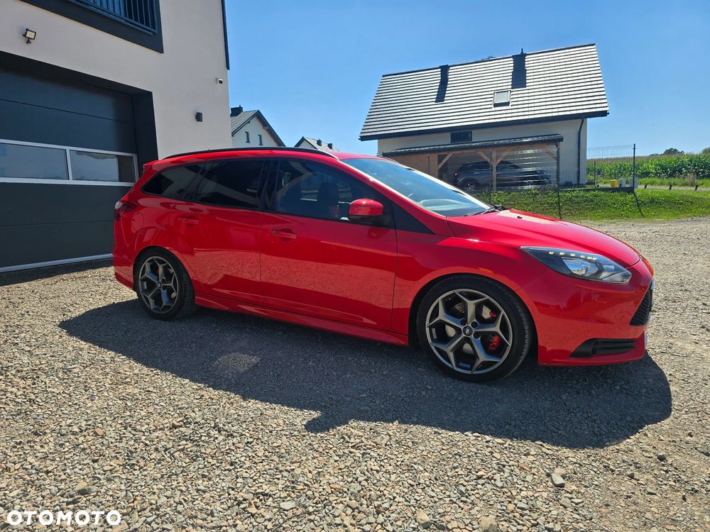Ford Focus 2.0 EcoBoost ST - 10