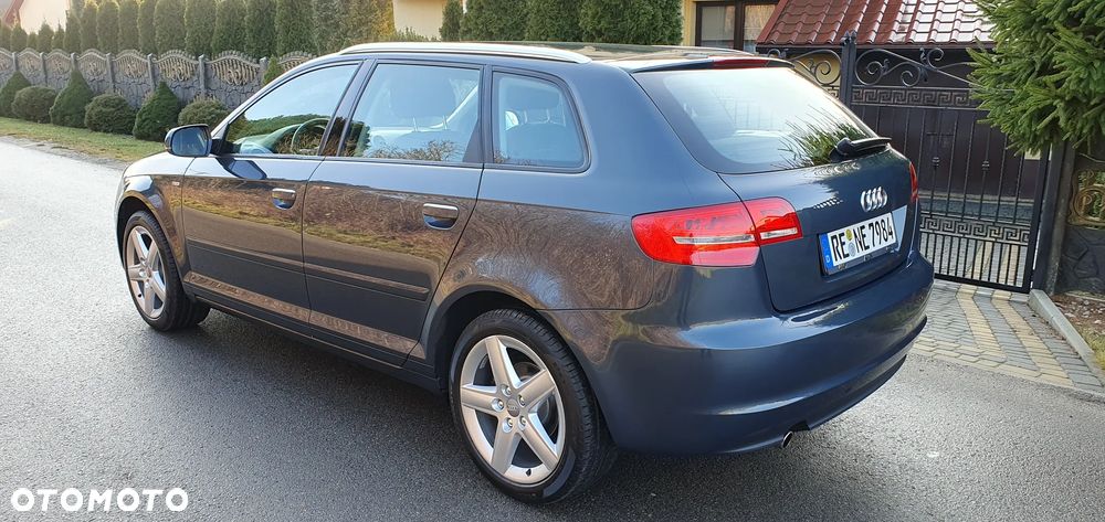 Audi A3 Sportback 1.6 Attraction - 6