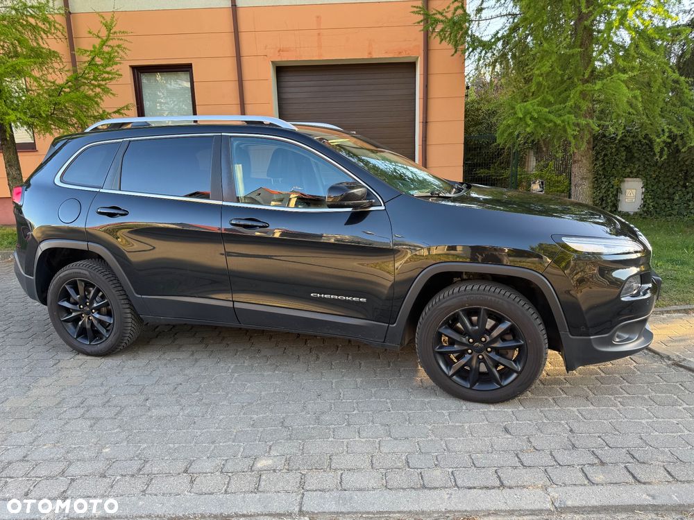 Jeep Cherokee - 5
