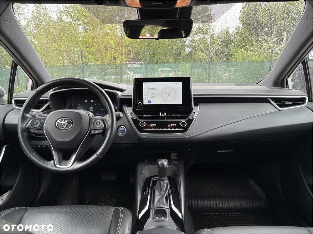 Toyota Corolla 2.0 Hybrid Executive - 12