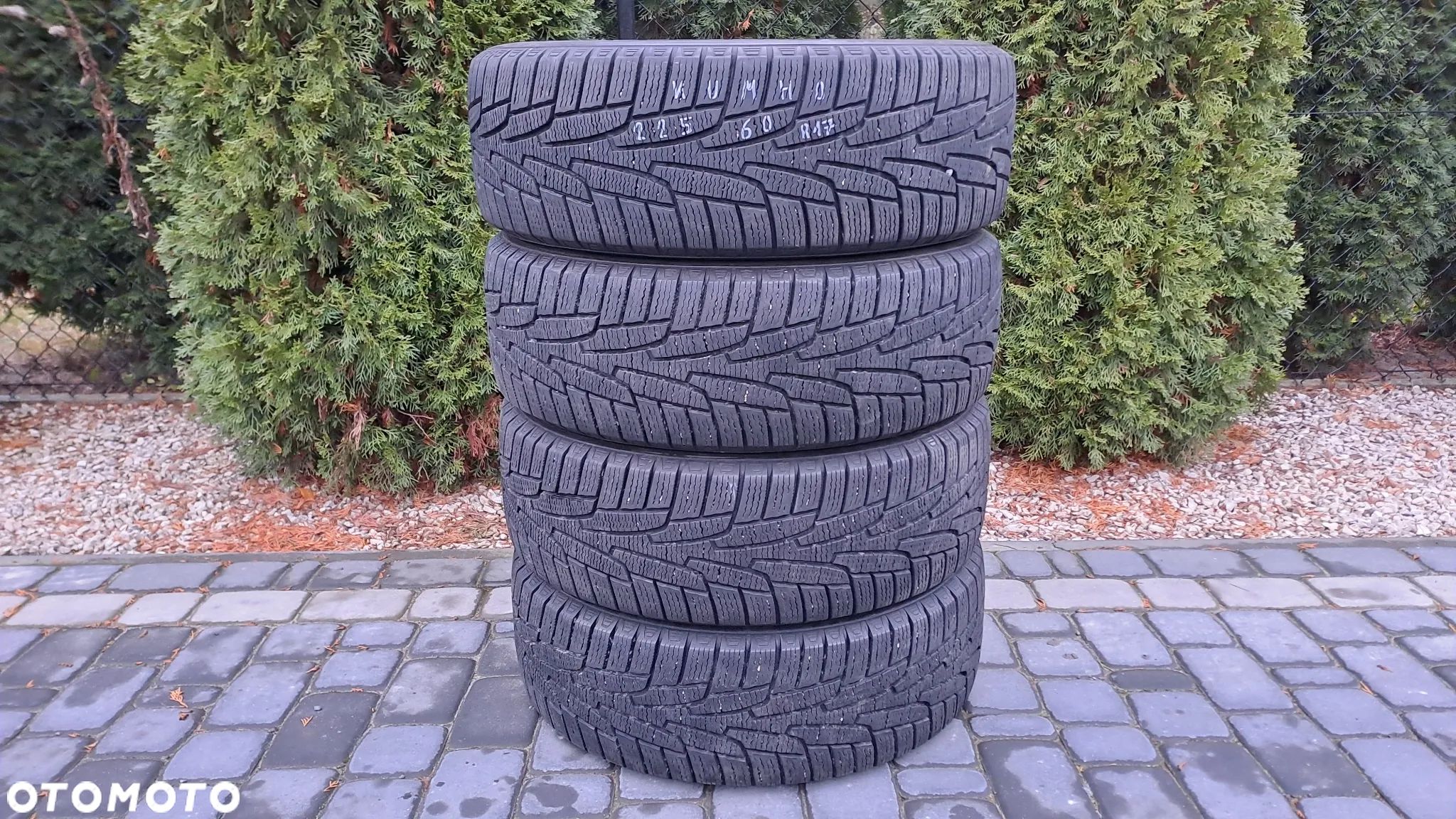 Opony zimowe Kumho IZen KW 31 225/60 R17 - 1