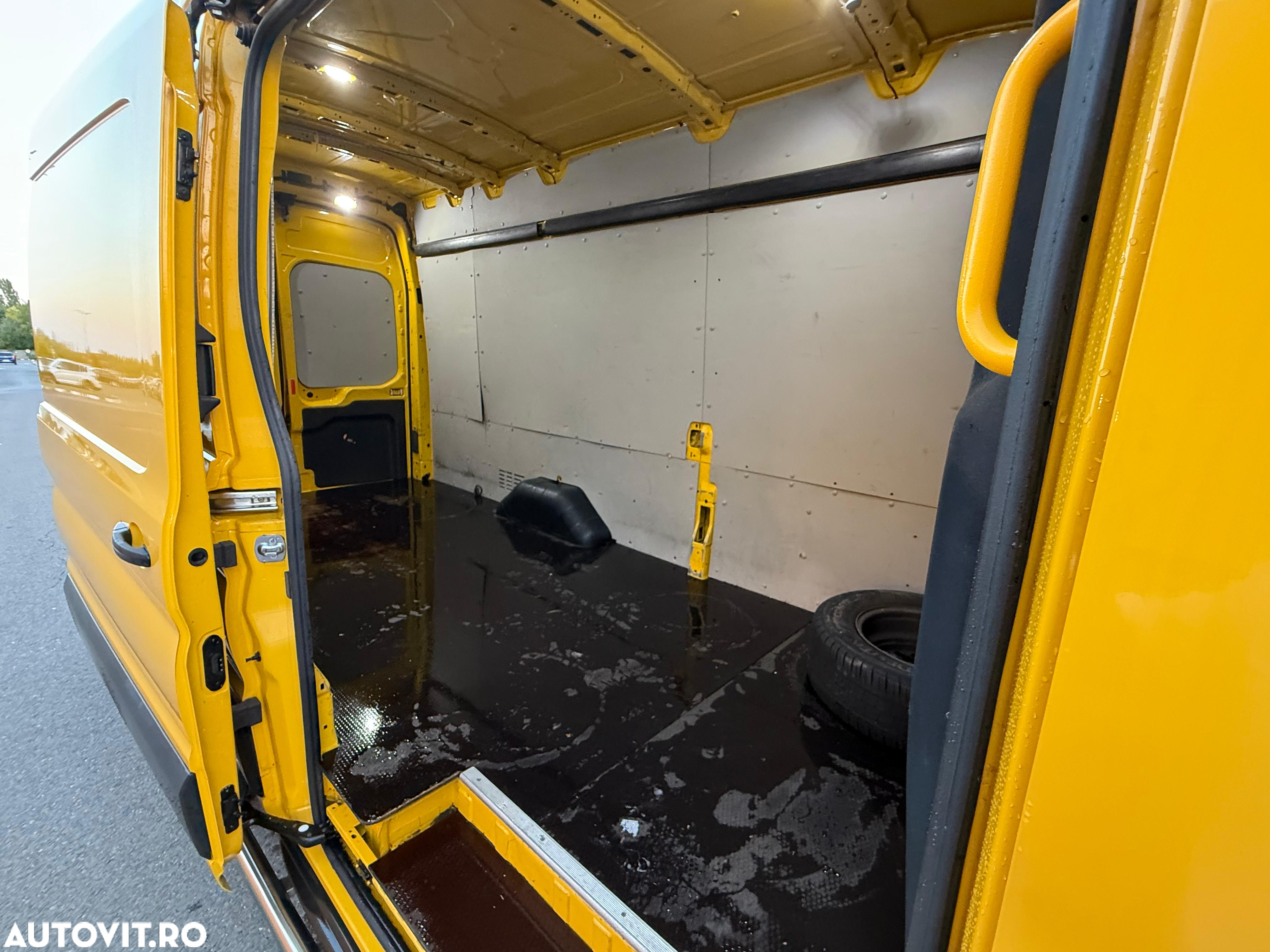 Ford Transit - 15